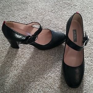 Black SJP Mary Jane's
